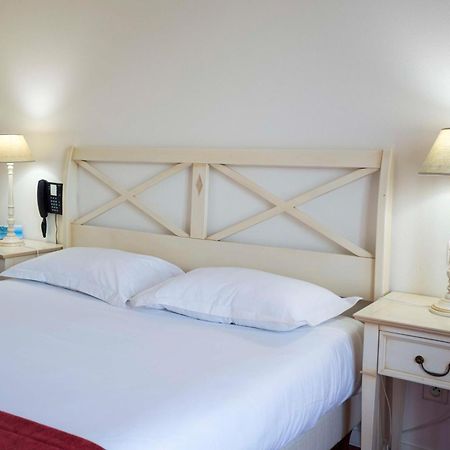 Brit Hotel Du Perche โนฌองต์-เลอ-โรทรู ภายนอก รูปภาพ